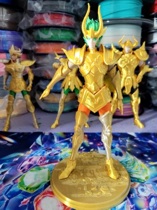 Caballeros de oro 30 euros cada figura....22cm