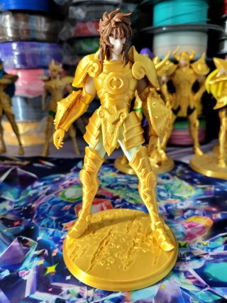Caballeros de oro 30 euros cada figura....22cm
