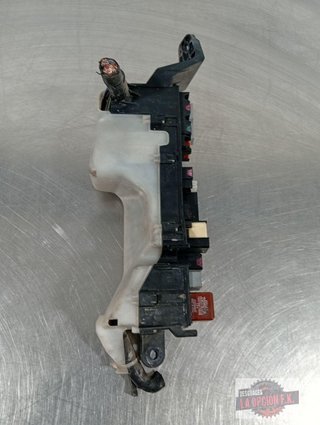 CAJA RELES / FUSIBLES Toyota Corolla (E12)(2002->)