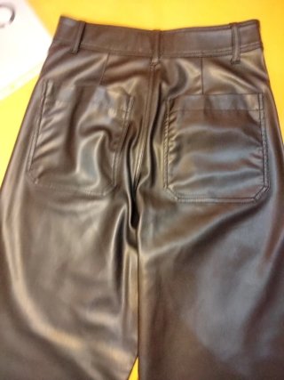 Pantalón Polipiel Zara Talla 36