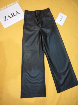 Pantalón Polipiel Zara Talla 36