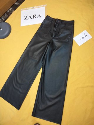 Pantalón Polipiel Zara Talla 36