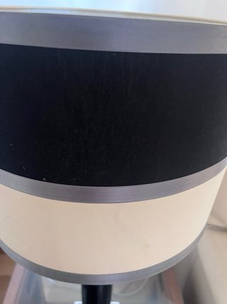 Lámpara de mesa moderna