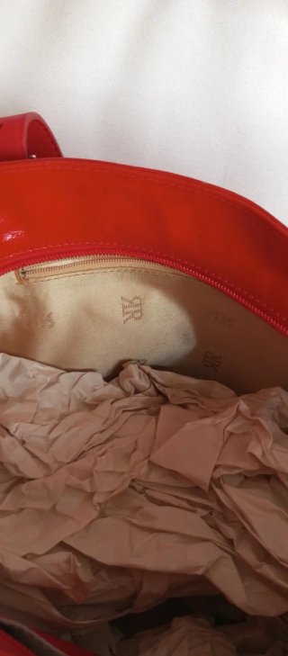 Bolso piel y charol rojo