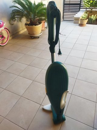 Scopa elettrica Folletto VK 136