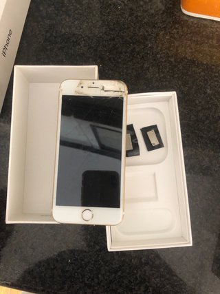Lote 4 iPhones piezas o arreglar