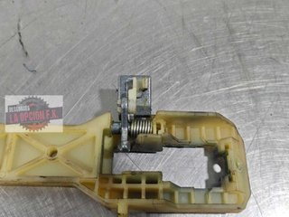 SOPORTE MANETA EXTERIOR DELANTERA DERECHA Kia Sportage (KM)(2005->)