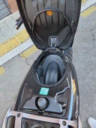 Piaggio Carnaby 125cc - 24.000km