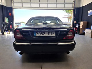 Jaguar XJ XJ6 2.7D V6 Executive 4p. Auto