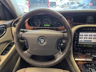 Jaguar XJ XJ6 2.7D V6 Executive 4p. Auto