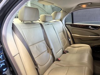 Jaguar XJ XJ6 2.7D V6 Executive 4p. Auto