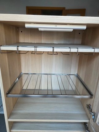 Aparador Vertical Ikea Madera y Cristal