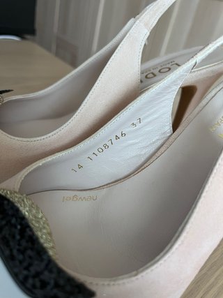 Zapatos de tacón ante sin estrenar. T.37