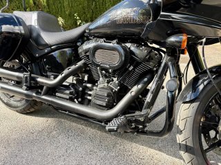 Harley-Davidson Low Rider ST Negra