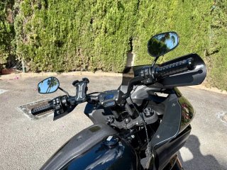 Harley-Davidson Low Rider ST Negra