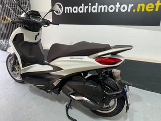 Piaggio Beverly 300 HPE
