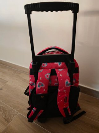 Mochila Totto con ruedas y estampado de corazones