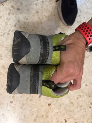 Botas de montaña Bestard grises y verdes