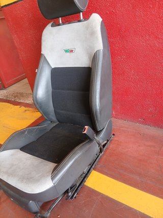 Juego completo de asientos Octavia RS 1Z.