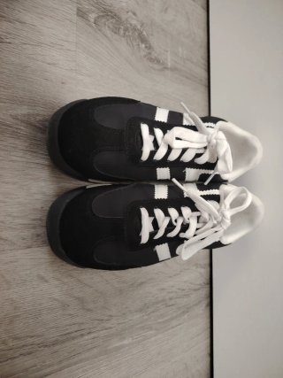 Zapatillas deportivas mujer negras y blancas