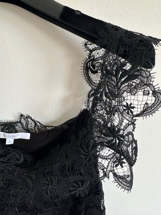 Abito Koralline Pizzo Nero Spalline