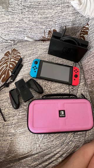 Nintendo Switch Azul y Rojo