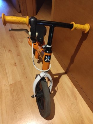 Bici sin pedales naranja