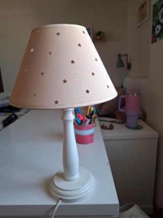 Lámpara infantil estrellas rosa