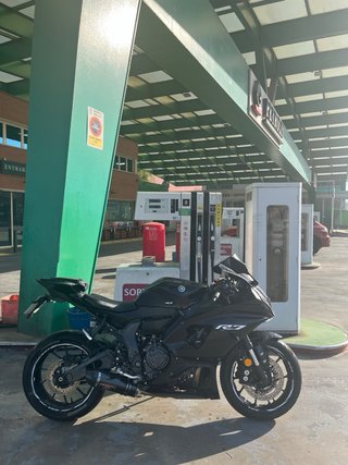Moto Deportiva negra
