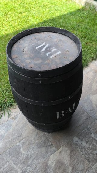 2 Barricas de vino para mesa