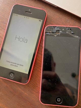 2 iPhones 5c Rosa para piezas o coleccionismo.