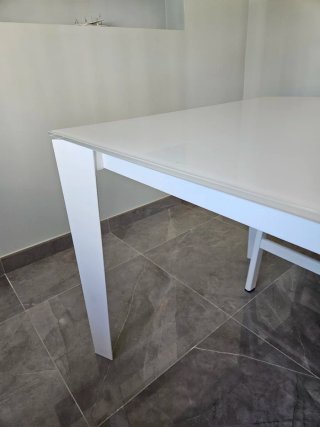 Mesa de comedor cristal blanca