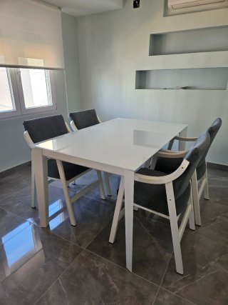 Mesa de comedor cristal blanca