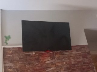 TV E'max negra con soporte
