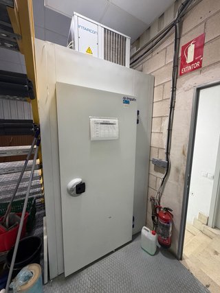 Cámara de refrigeración grande