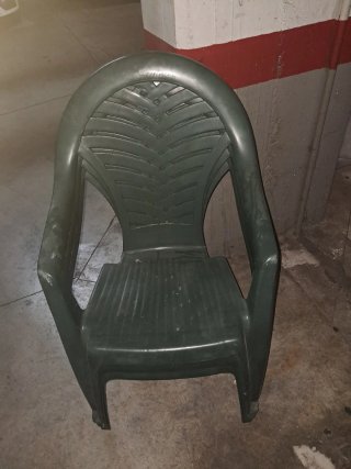 Juego de 3 Sillas Verdes de Plástico