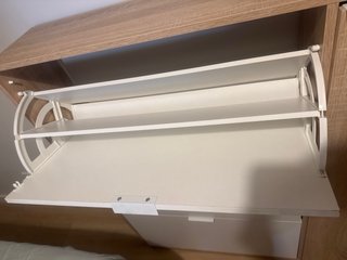 Zapatero madera y blanco