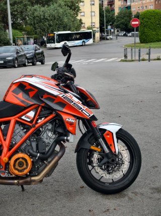 KTM 1290 Super Duke R Naranja