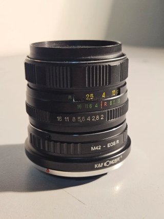 Obiettivo vintage Zenit Helios 44M-4 58mm F2 con effetto Swirly Bokeh, mont. M42 - RF Canon
