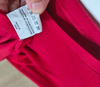 Maglia Bugatti rossa taglio asimmetrico M