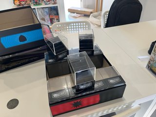 Caja Unmatched para guardar cartas