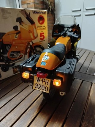 Moto Paya BMW R100 RS Eléctrica 1:4