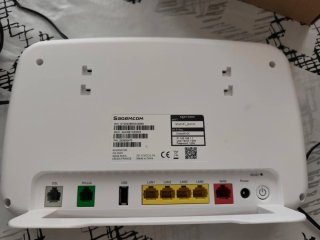 Router Sagemcom y Adaptador Óptico