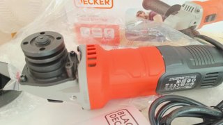 Amoladora Black+Decker 710W 115mm BEG010