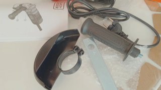 Amoladora Black+Decker 710W 115mm BEG010