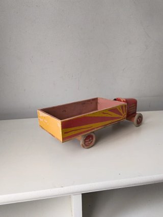 Camión de juguete antiguo de madera