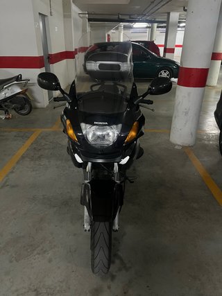 Honda Deauville 650 Negra