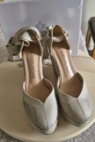 Sandalias cuña alta yute beige