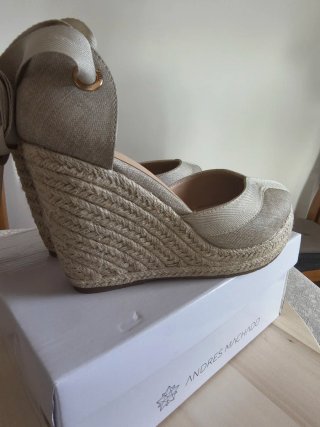 Sandalias cuña alta yute beige