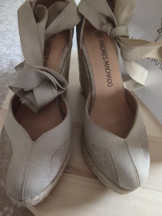 Sandalias cuña alta yute beige